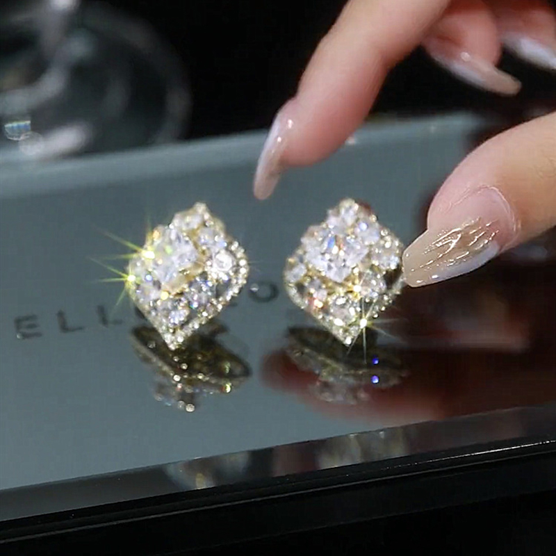 鑲鑽菱形鋯石耳環       