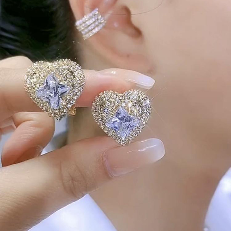 微鑲鋯石氣質耳環         