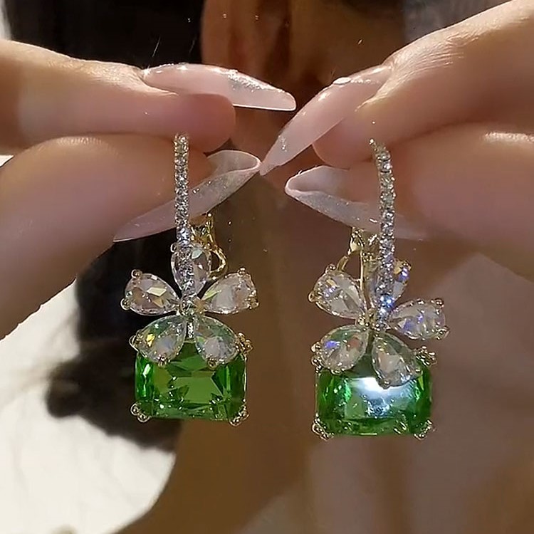 新款綠色氣質水晶耳環