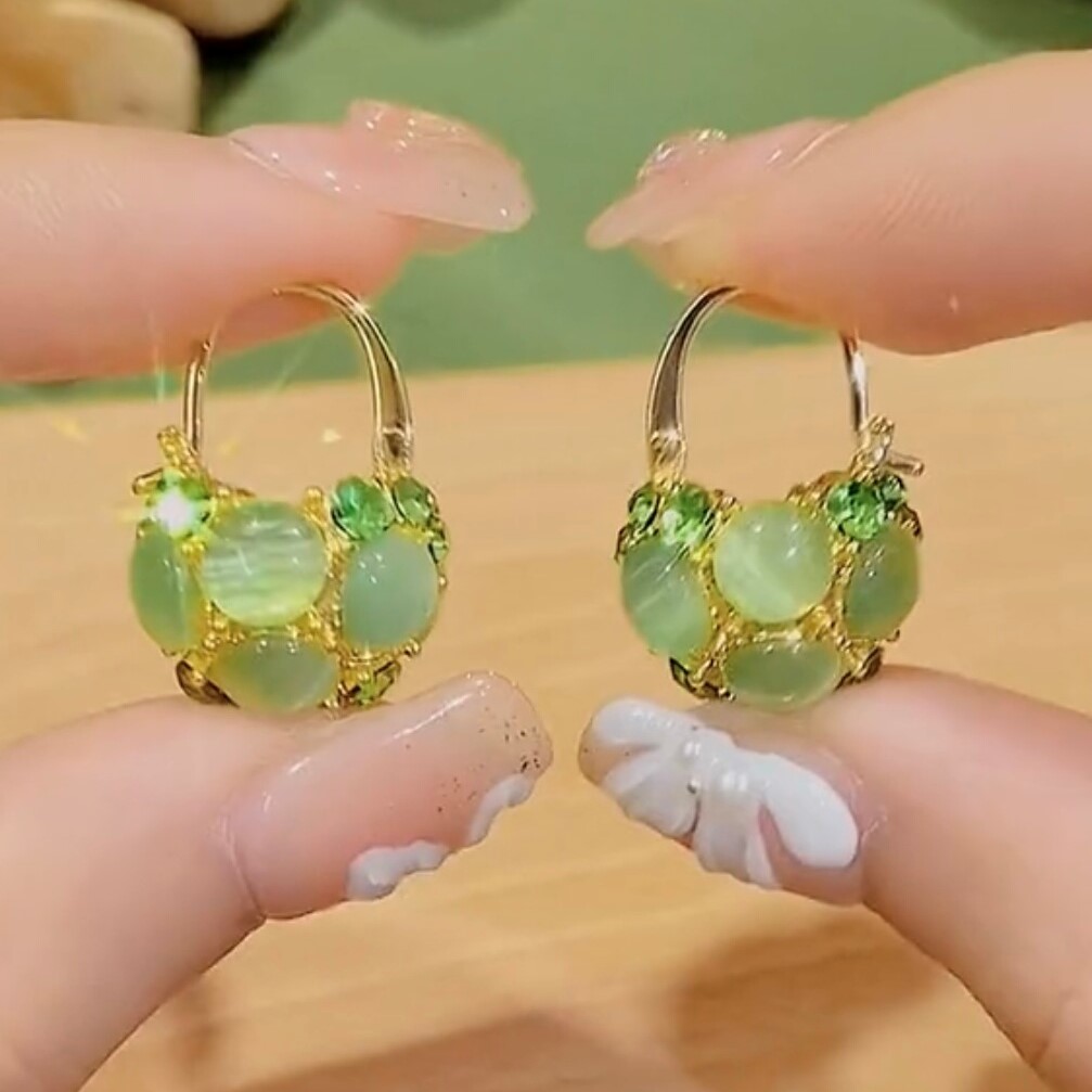 綠色貓眼石花籃耳環