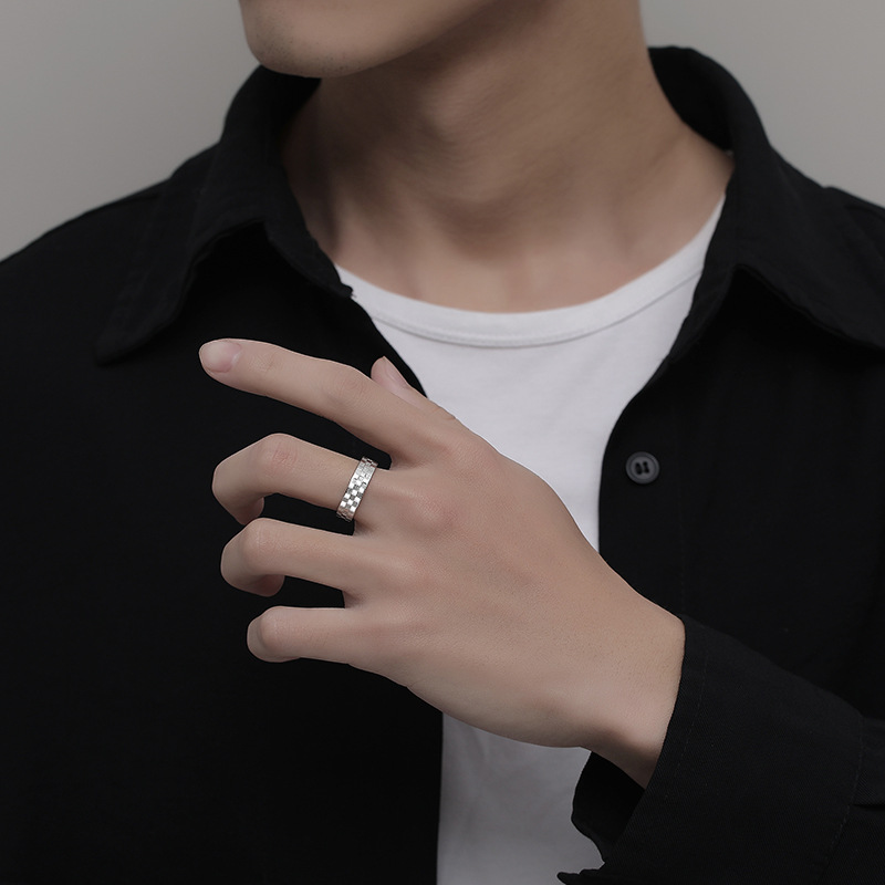 【沫緹甄選】S925銀簡約新潮棋盤格紋路戒指男款素圈指環開口