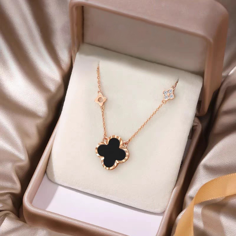 輕奢氣質S925純銀四葉草項錬