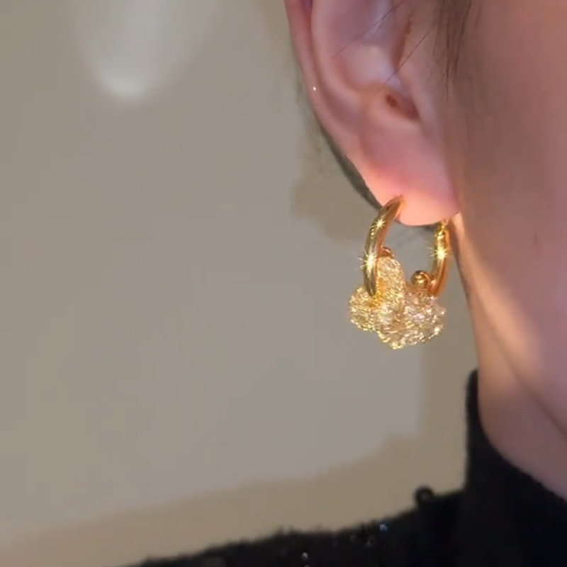 法式設計感鏤空網紗耳扣