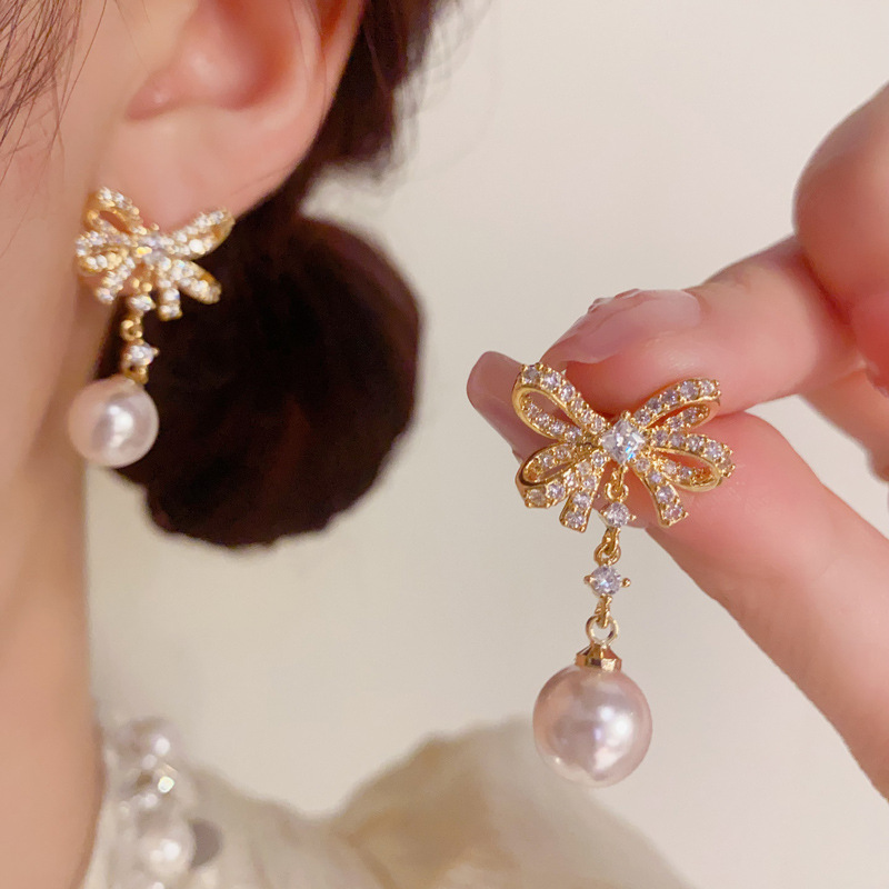鑲鑽珍珠蝴蝶結耳環