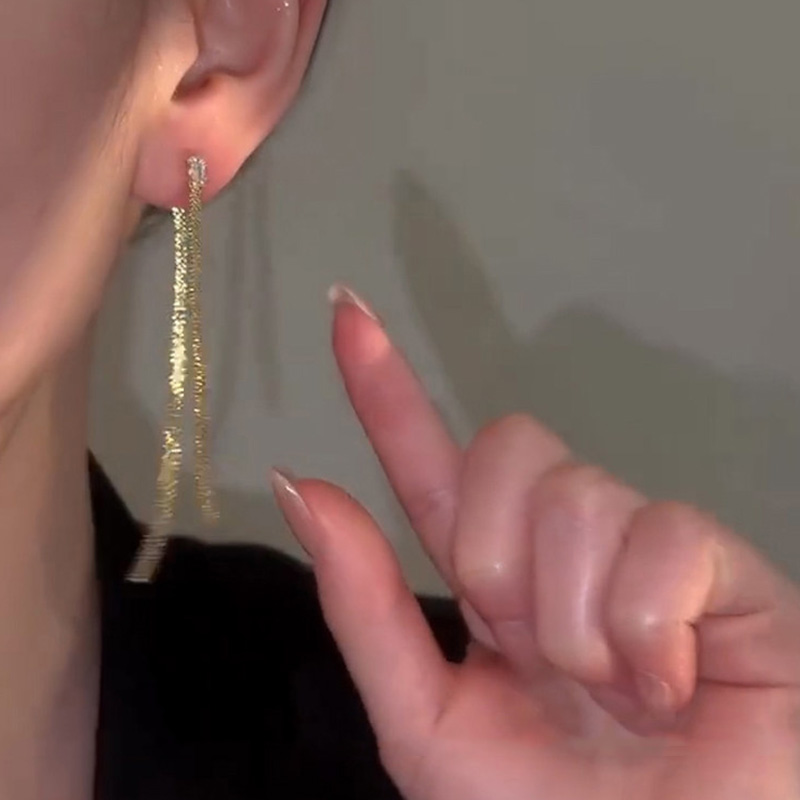 輕奢風鋯石流蘇耳環
