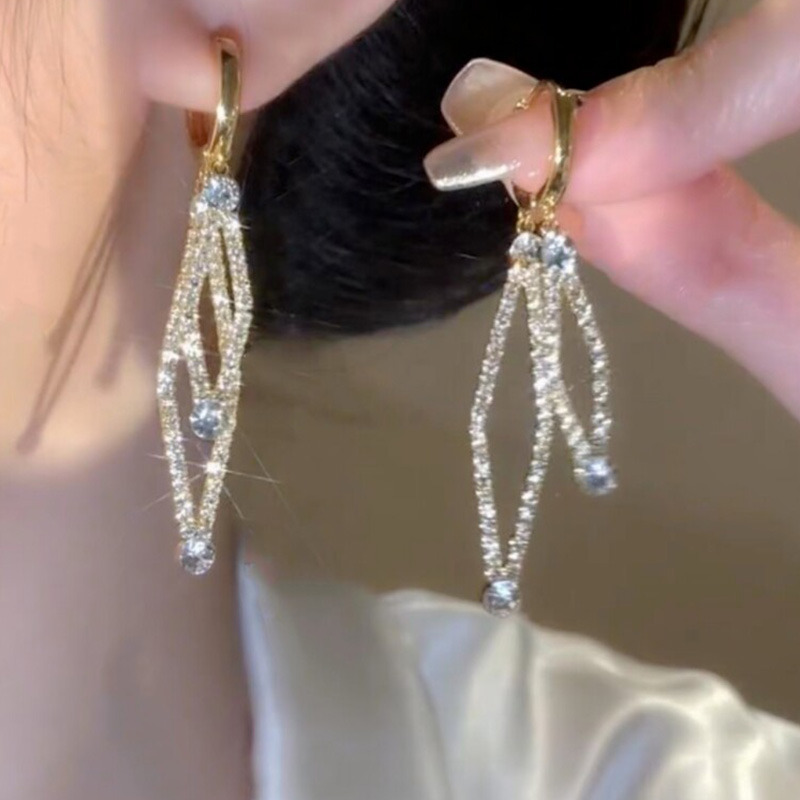 超閃幾何菱形滿鑽耳環