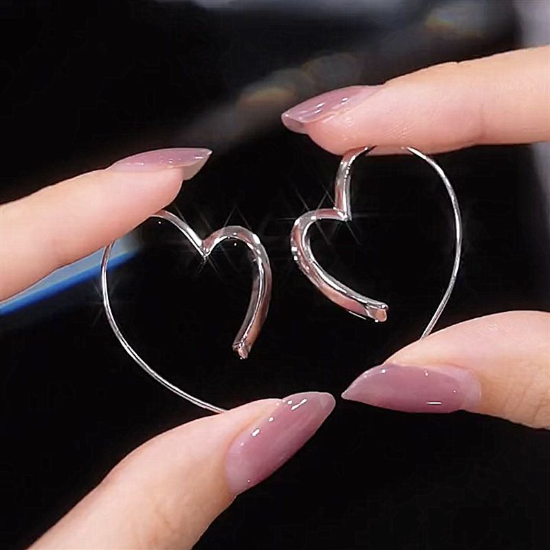 設計感金屬愛心耳環