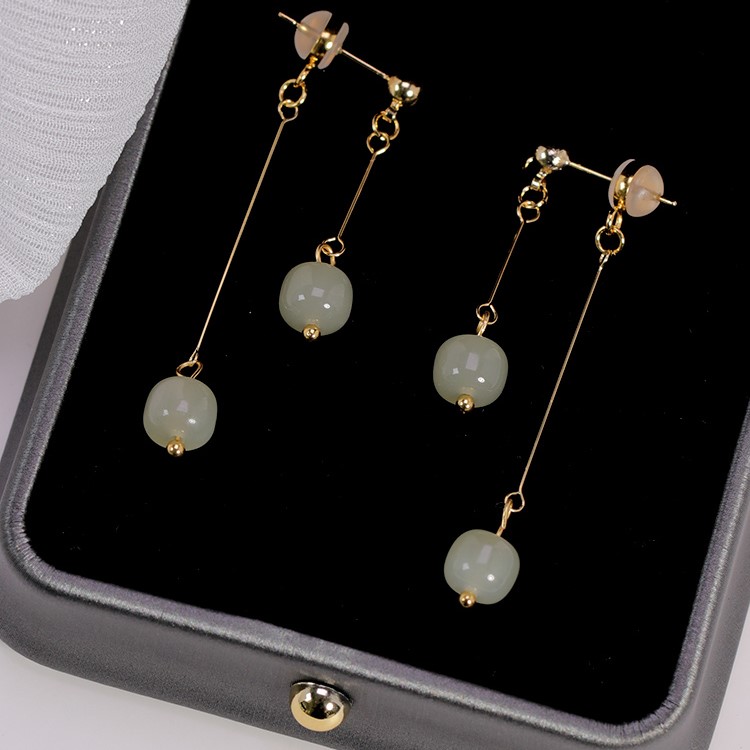 和田玉流蘇 • 夾式耳環