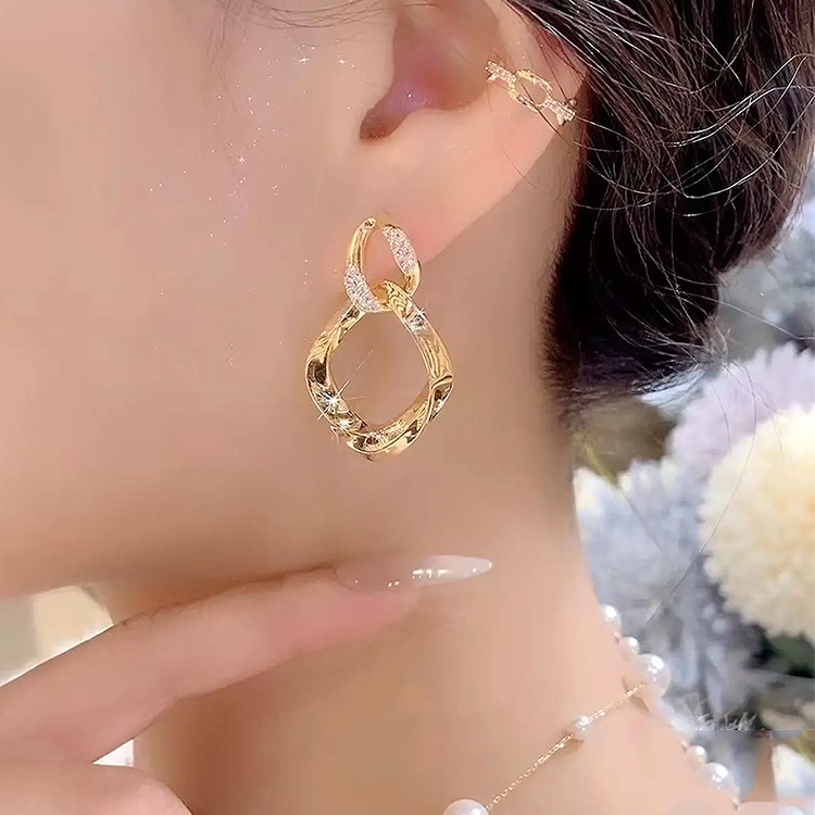 莫比烏斯耳環 鏤空幾何菱形耳環