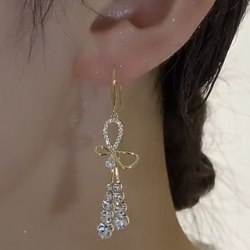 蝴蝶結鋯石耳環 