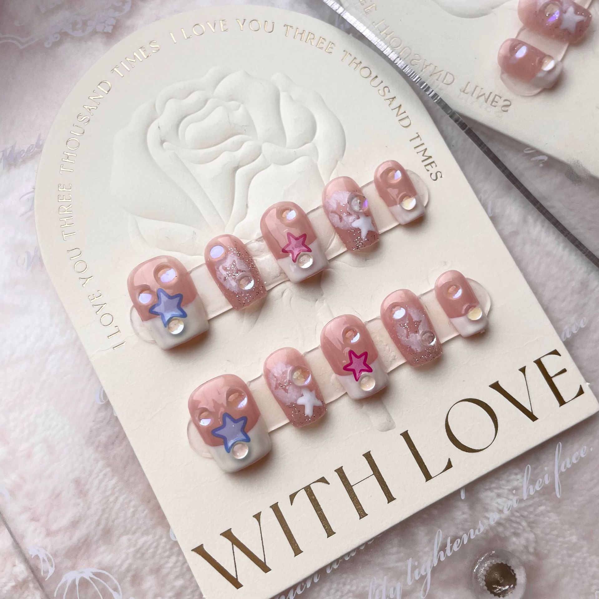 手工穿戴甲 | 可愛星星穿戴式美甲