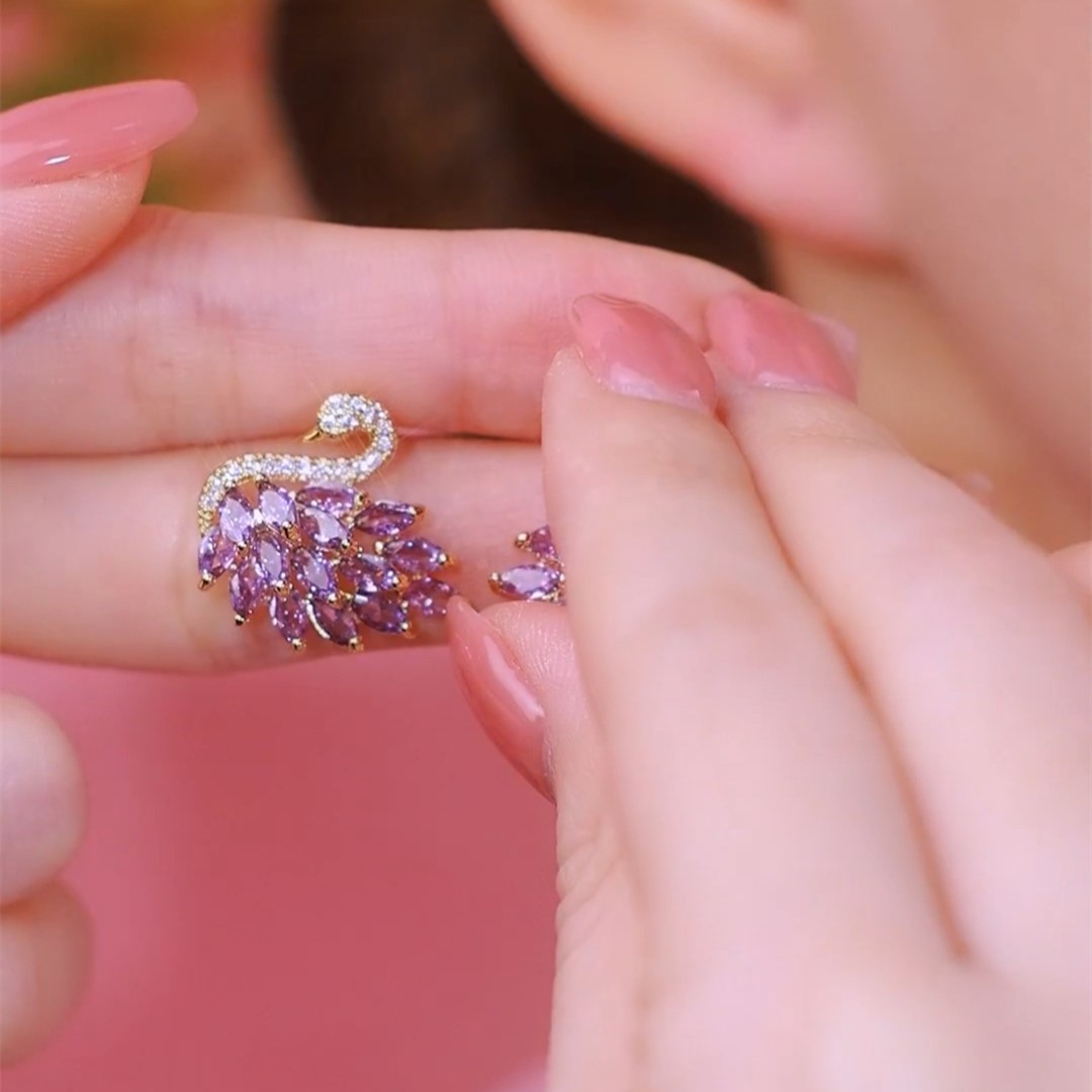 紫色鑽石優雅天鵝耳環