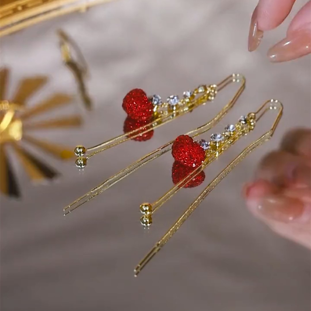 滿鑽紅色愛心流蘇耳線