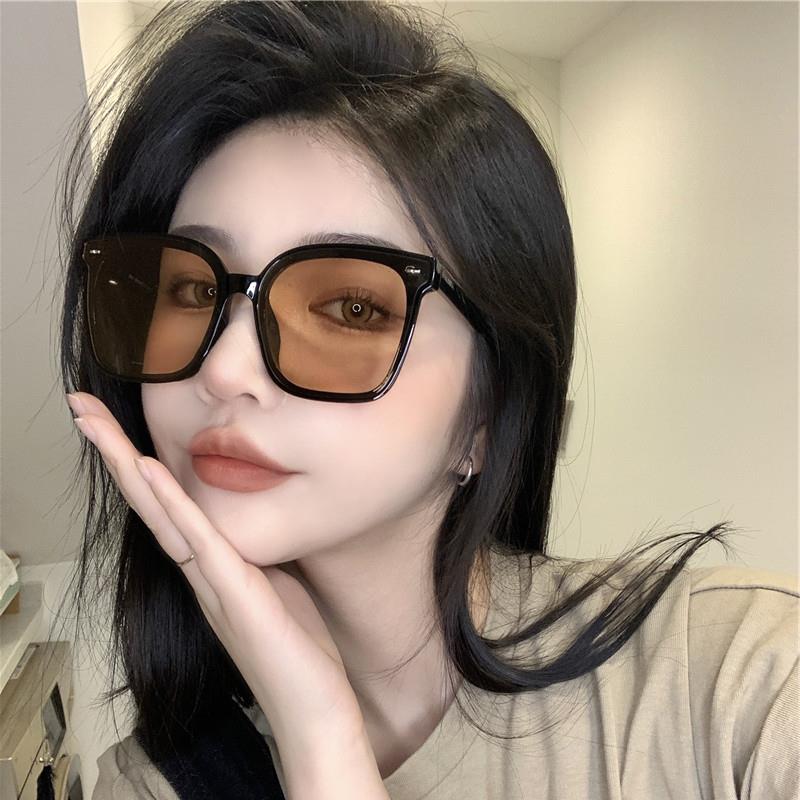    復古大黑框茶色方形顯脸墨鏡  （情侣同款）