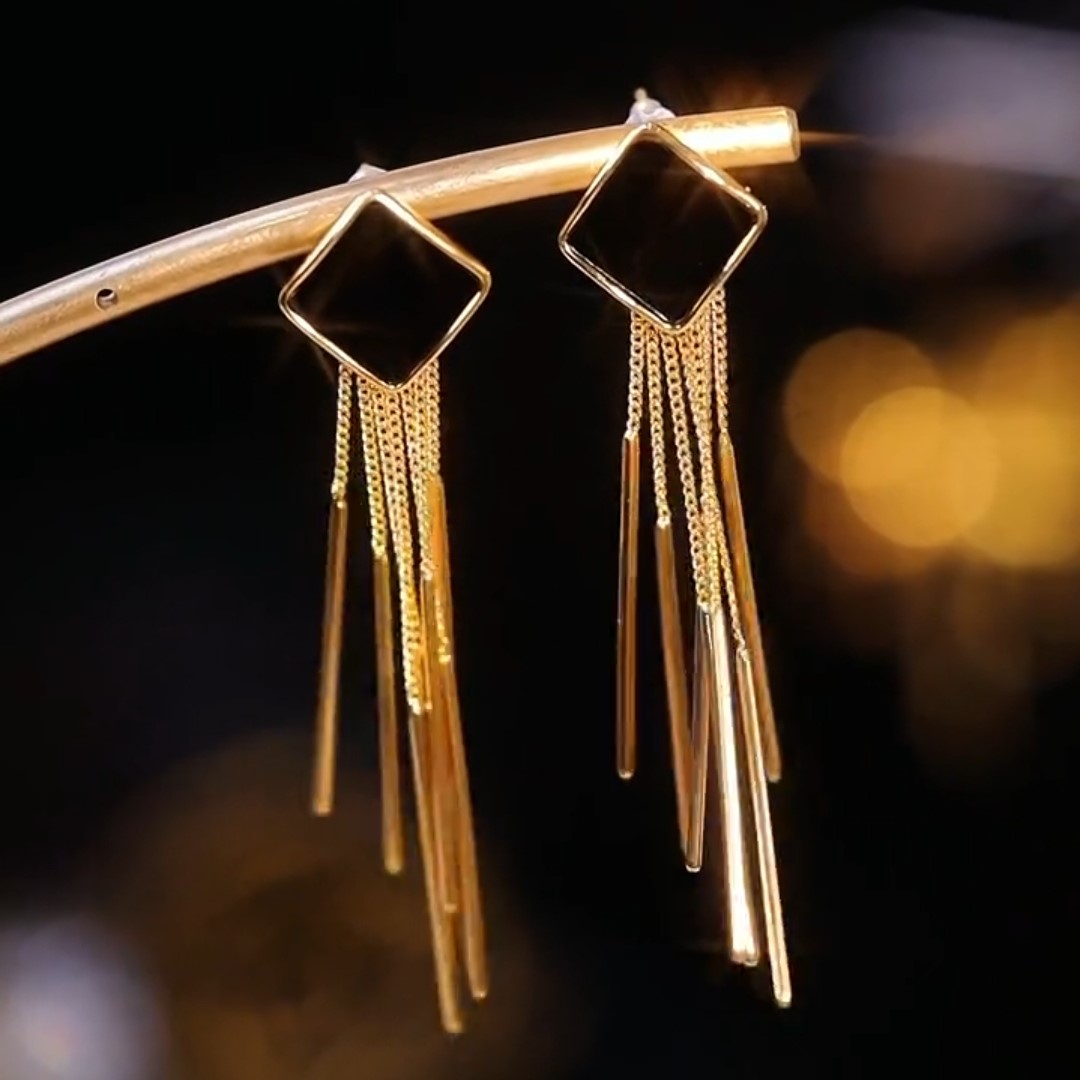 黑色菱形流蘇長款耳環