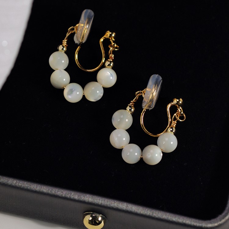 五顆珍珠貝珠無耳洞耳環