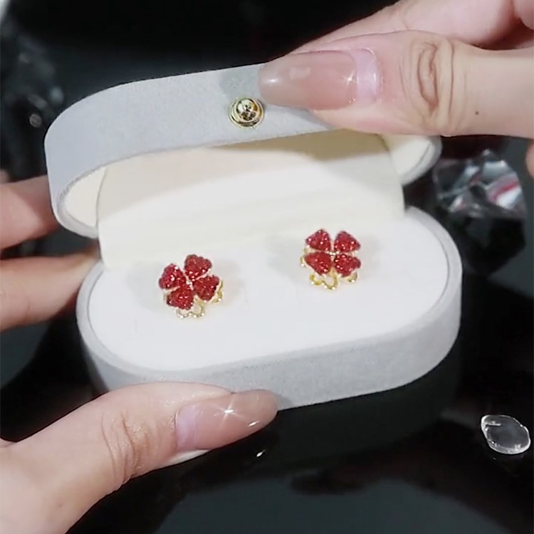 氣質紅色滿鑽旋轉四葉草