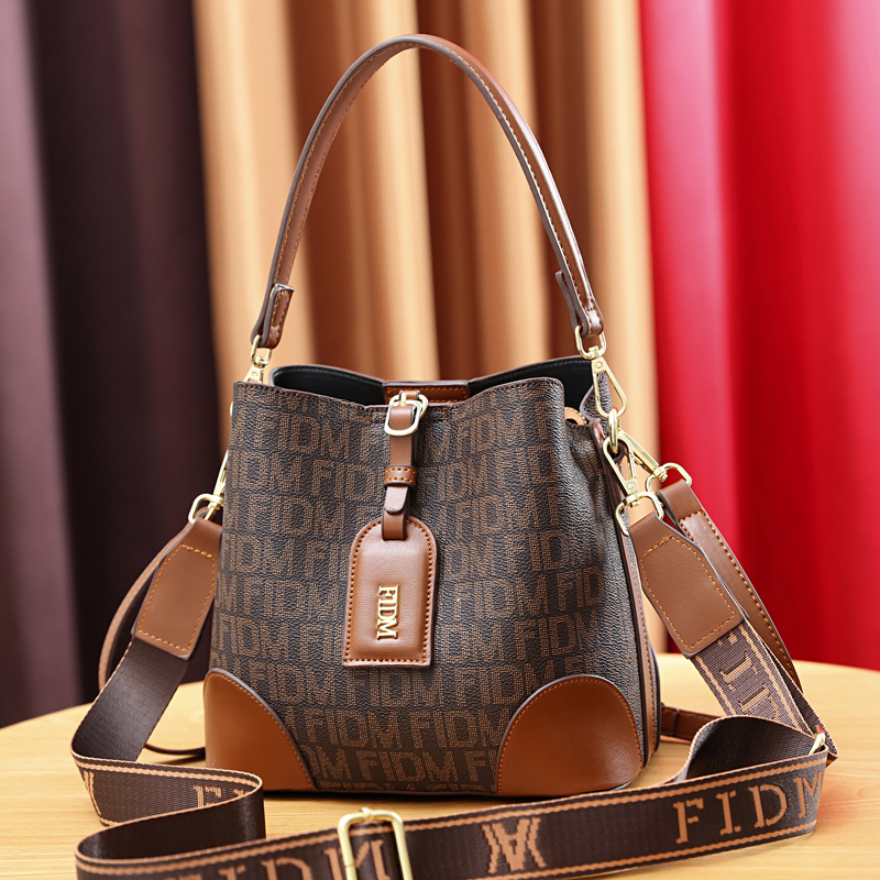 新款時尚韓版水桶包斜肩包