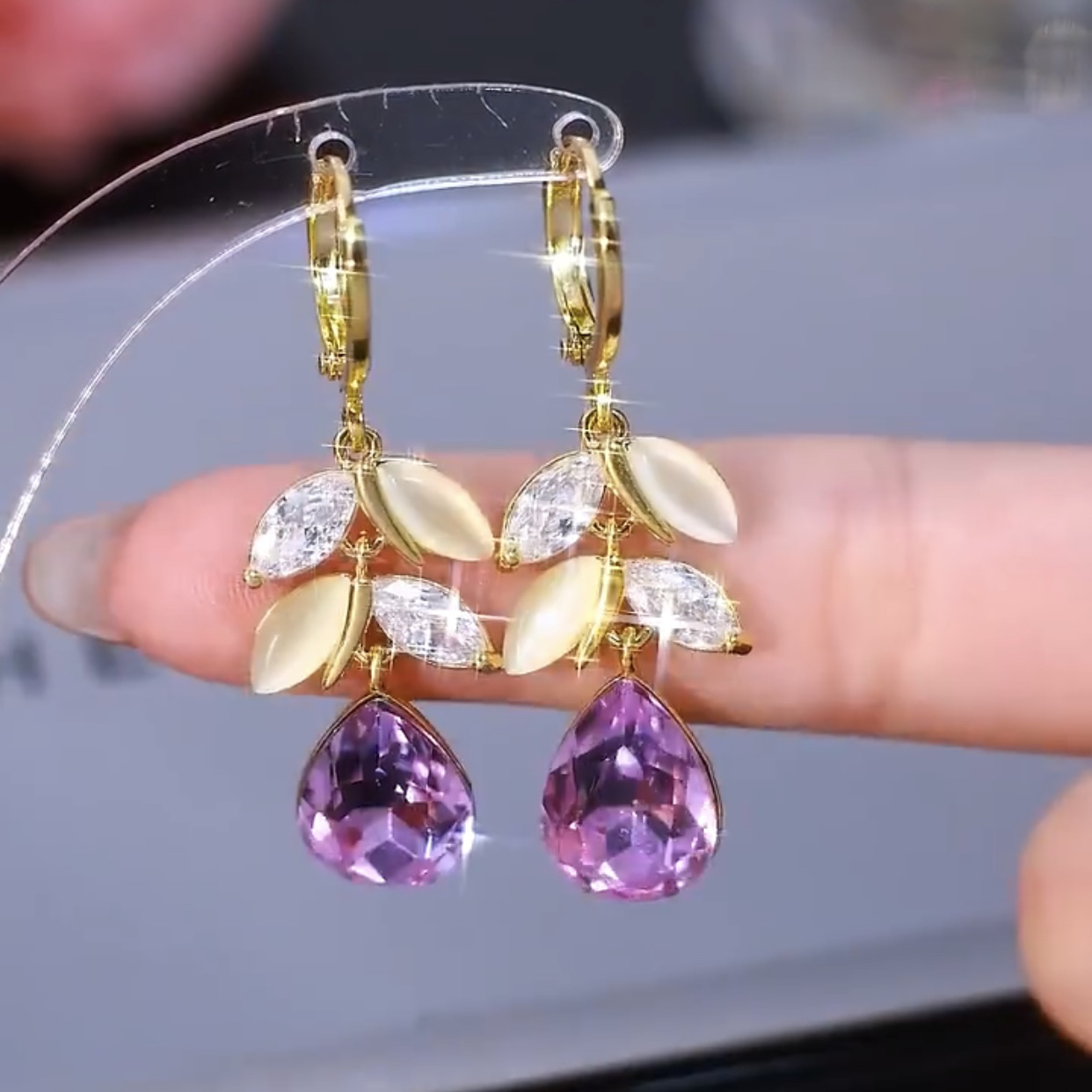 時尚水晶水滴貓眼石花朵耳環