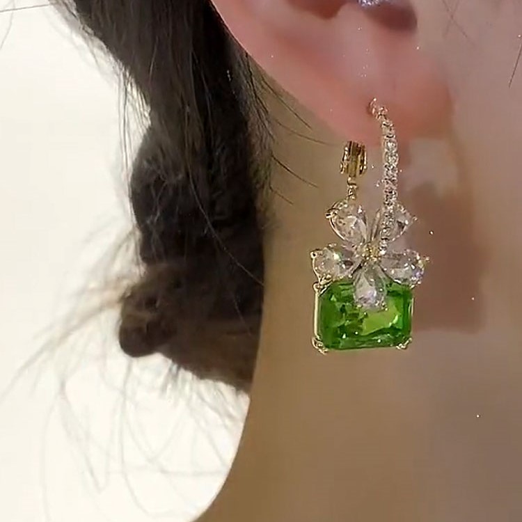 新款綠色氣質水晶耳環