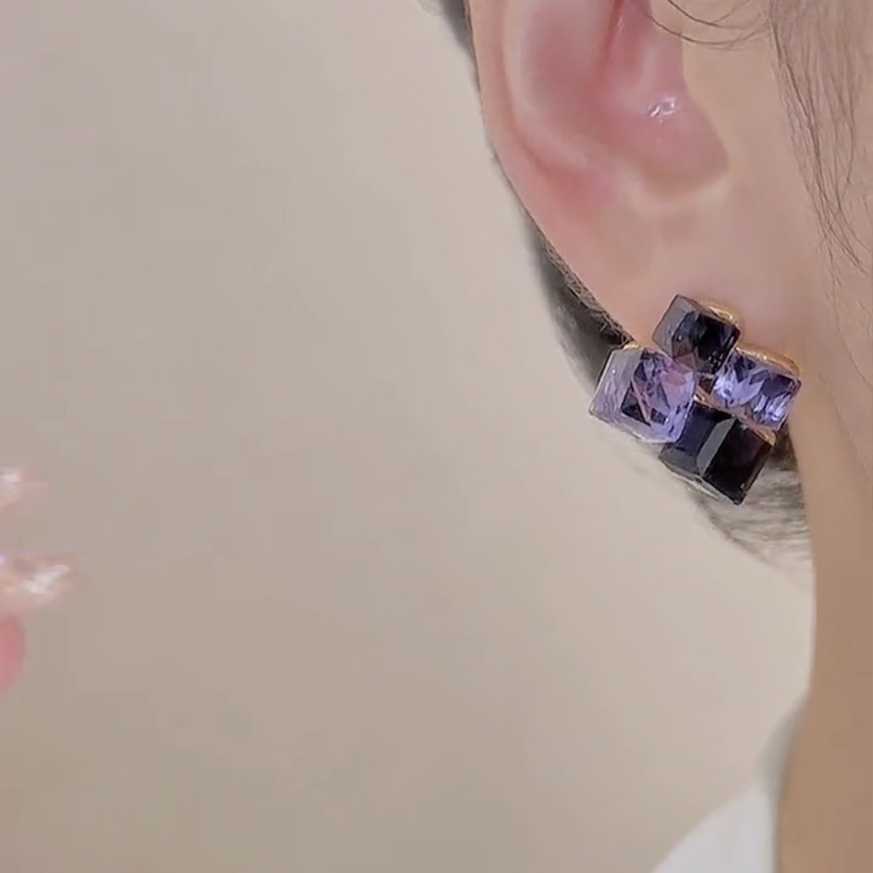 紫色立體方塊水晶耳環