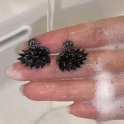 超閃黑天鵝鋯石耳環   
