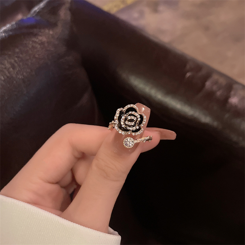 山茶花個性時尚戒指