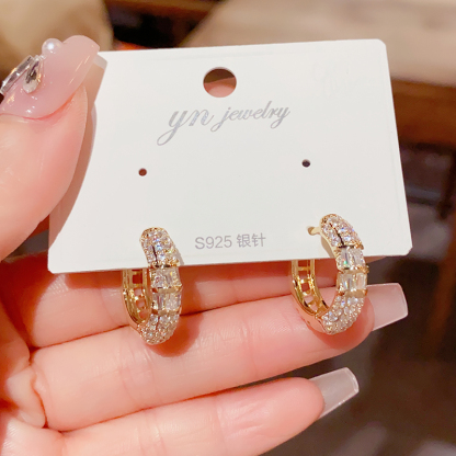 金色圈圈鋯石耳環