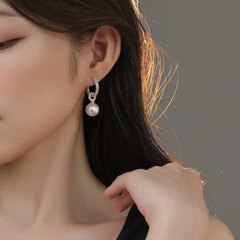 滿鑽質感珍珠耳環  