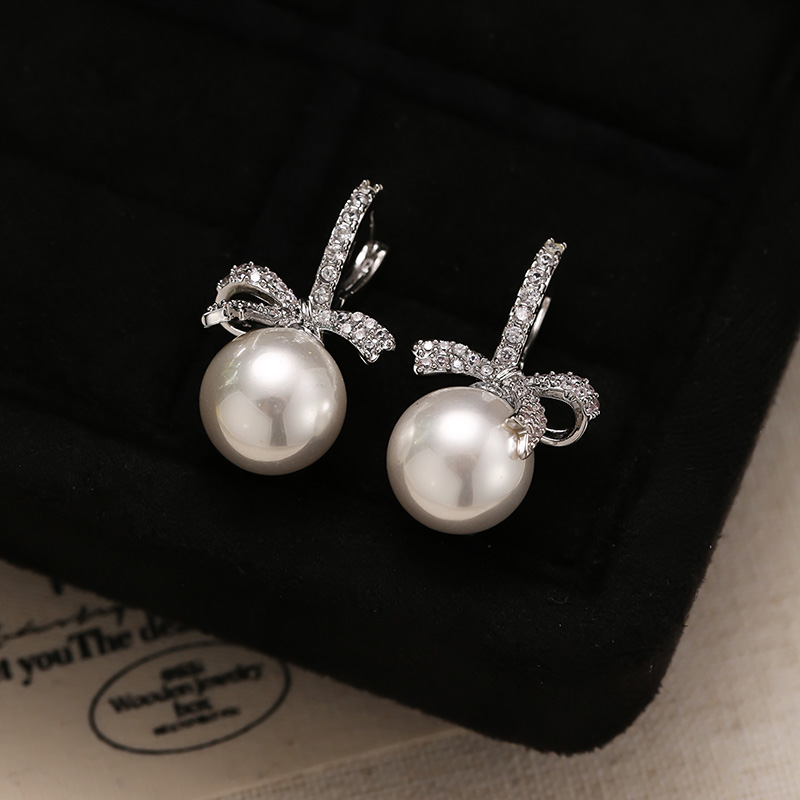 微鑲鋯石蝴蝶結珍珠耳環