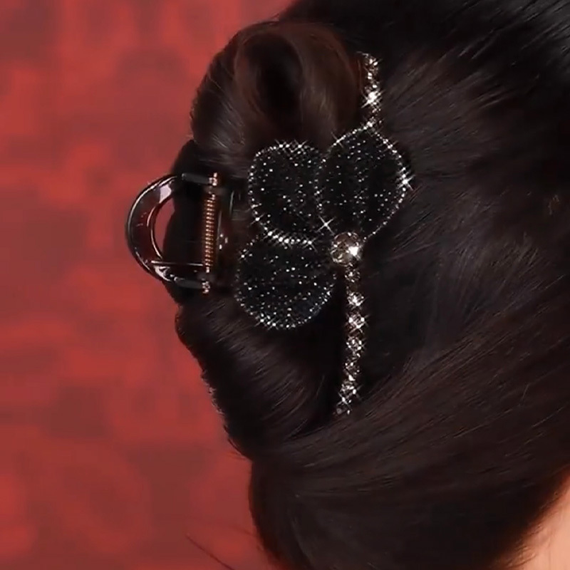 黑色蓮花水晶輕奢鯊魚夾