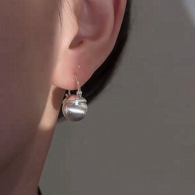 新潮拉絲圓球耳環