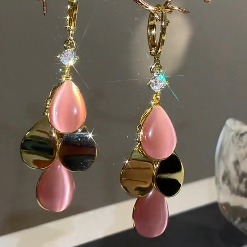 粉粉貓眼石亮片耳環