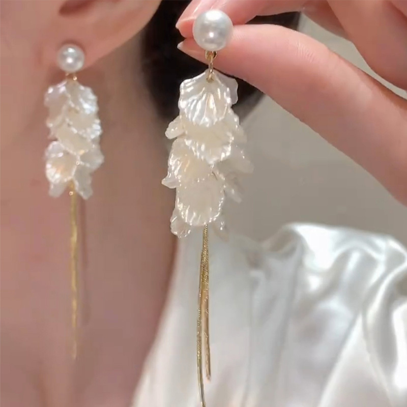 珍珠貝殼葉長款流蘇耳環
