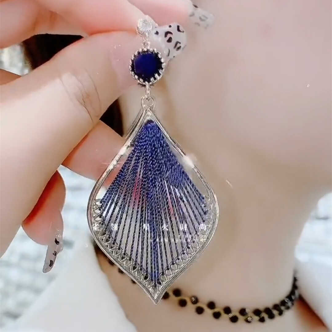 克萊因藍色孔雀尾流蘇耳環