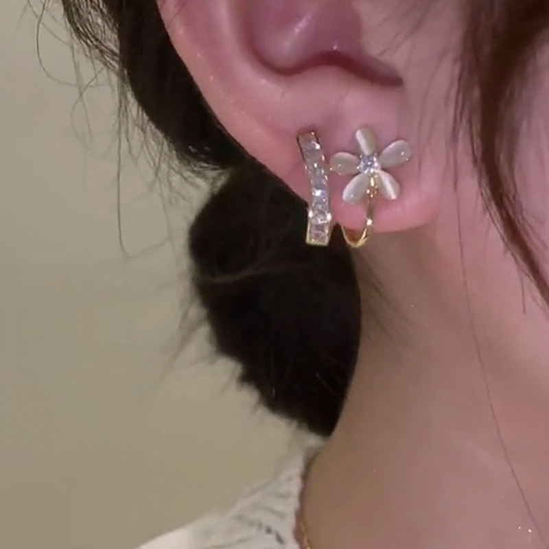 貓眼石小花一款兩戴耳環