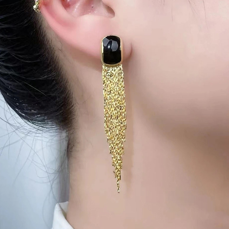 大氣輕奢金屬風流蘇耳環