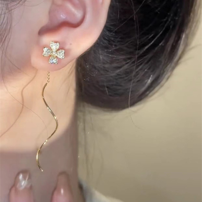 輕奢四葉草流蘇耳線