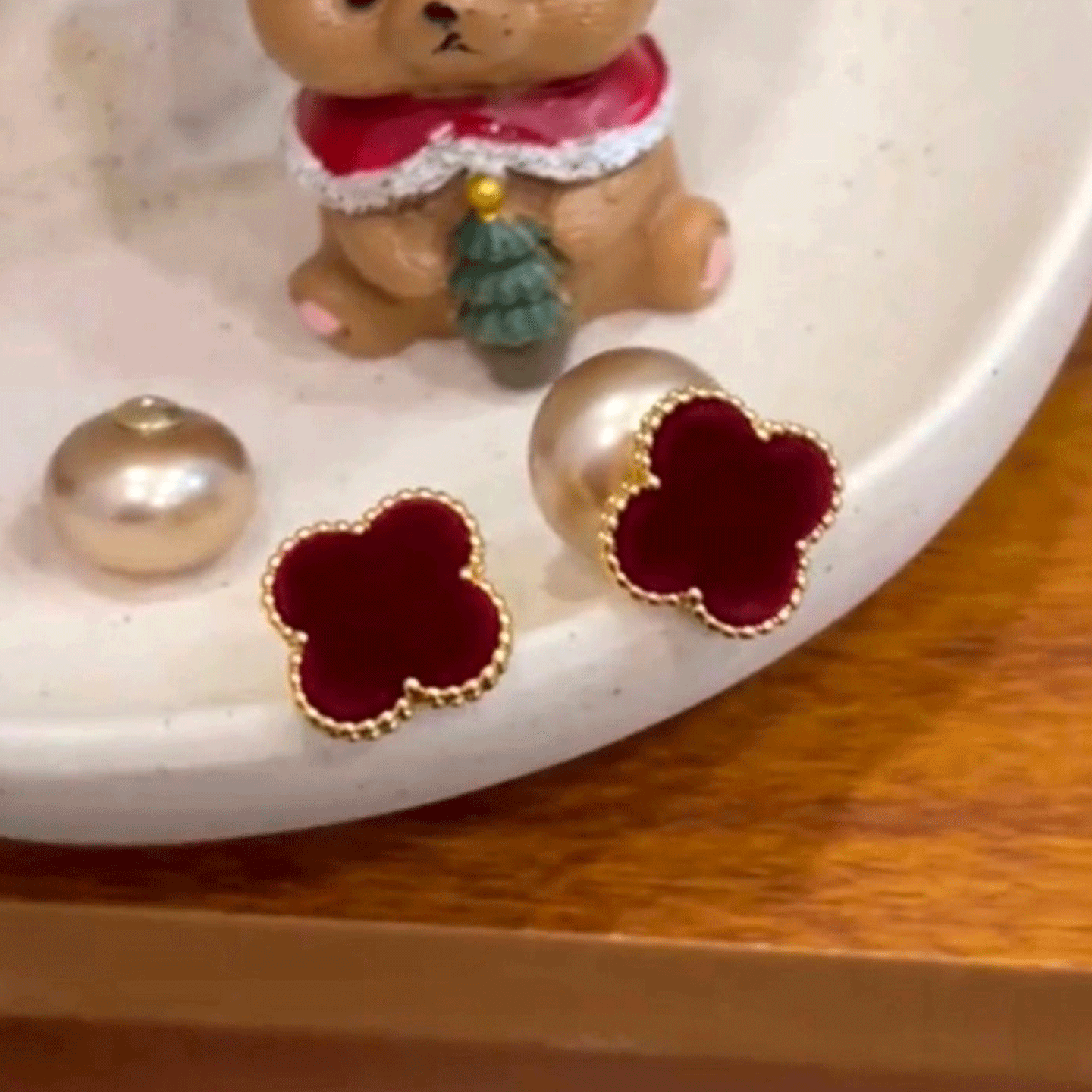 安可拉紅四葉草珍珠耳環