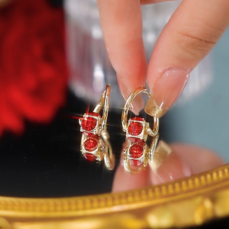 時來運轉紅色鑽石耳環