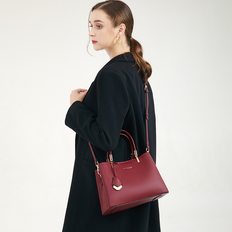 高級感紅色手提包斜背包