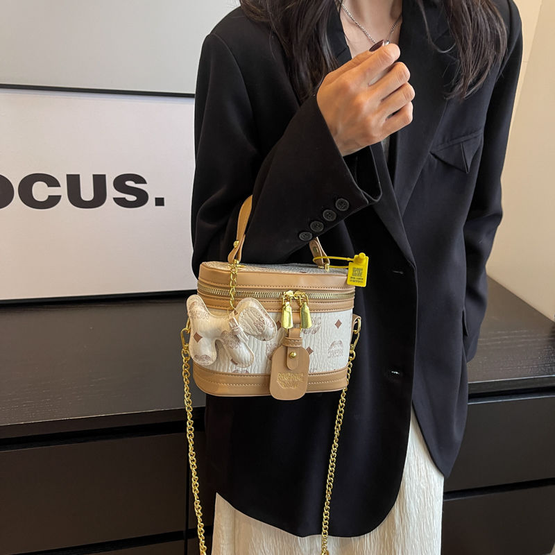 皮革百搭水桶包斜挎包    