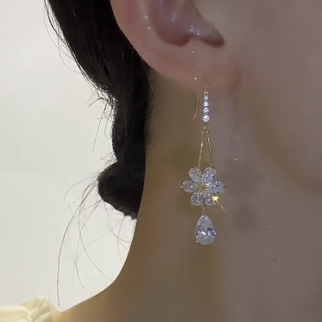 時尚鋯石花朵流蘇耳環