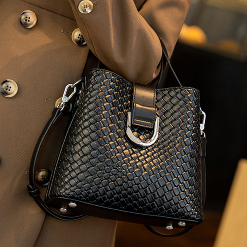 編織包 秋冬水桶包 斜跨包