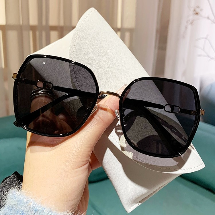 可折疊設計太陽墨鏡 三步收納 網紅推薦戴上小V臉