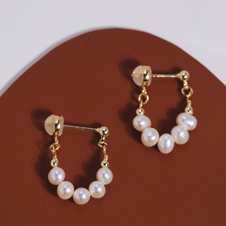 五顆珍珠貝珠無耳洞耳環