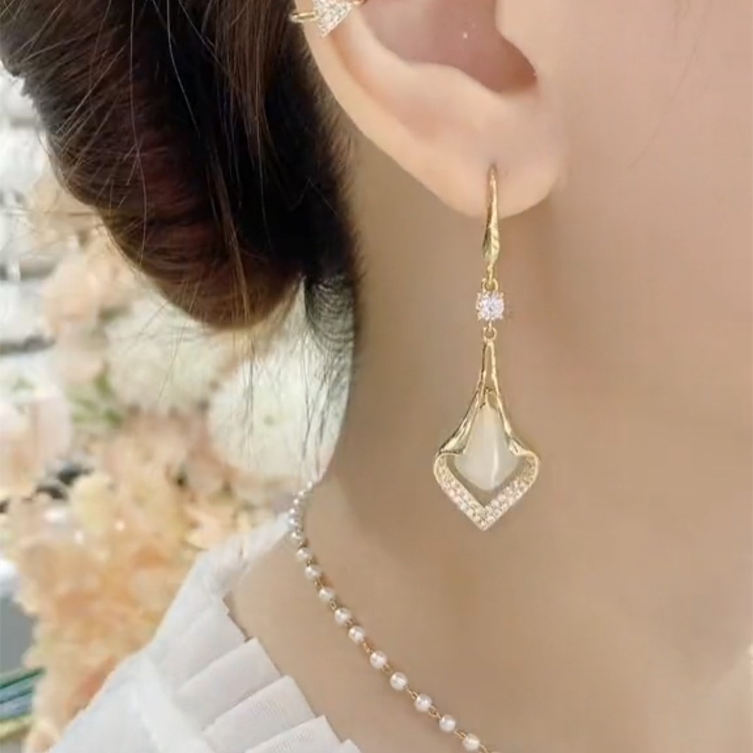 高級感貓眼石水滴耳環