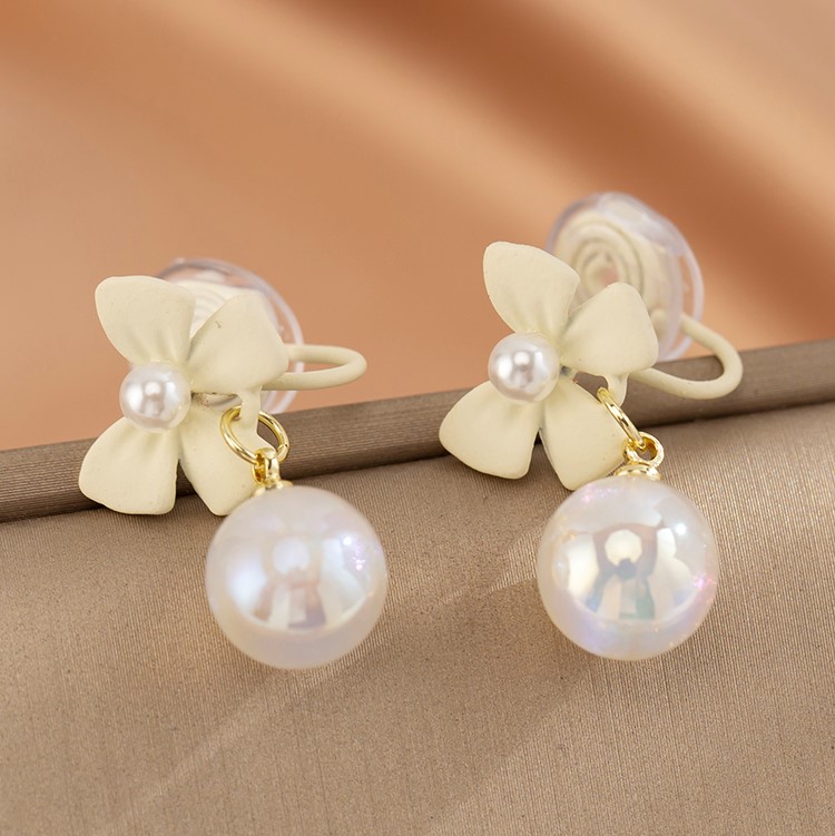甜美氣質愛蝴蝶結珍珠耳環 • 夾式耳環