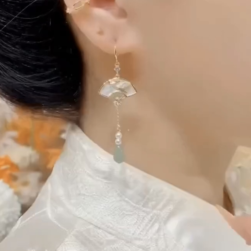 復古扇形和田玉耳環
