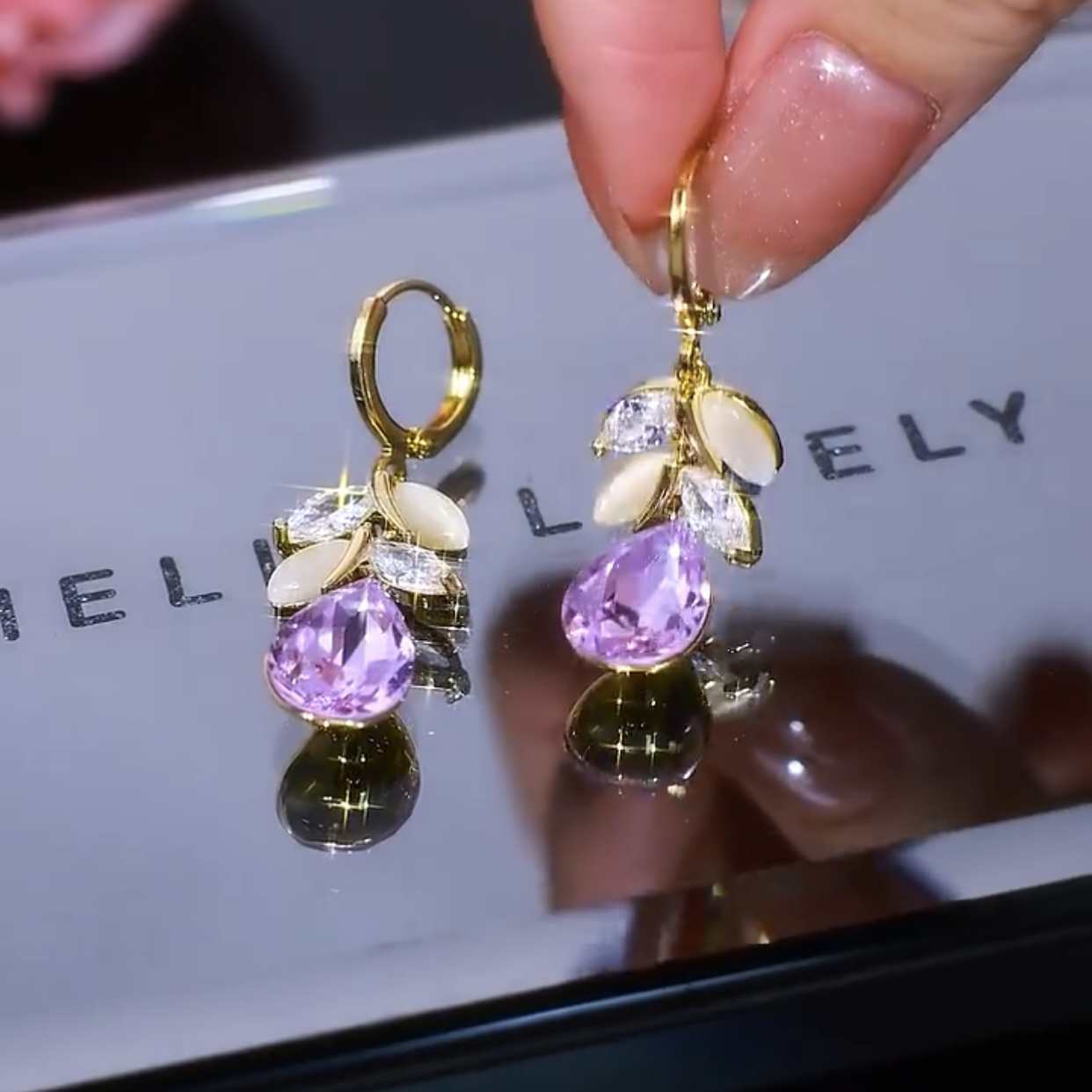 時尚水晶水滴貓眼石花朵耳環